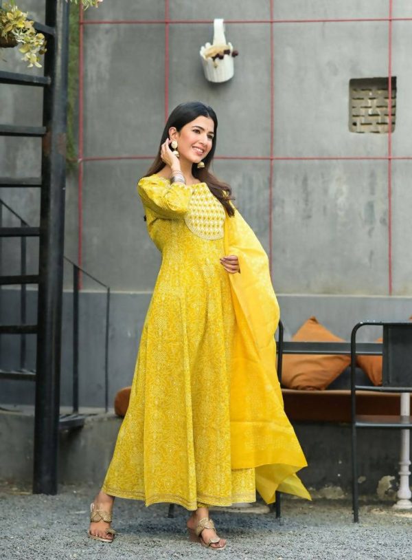 Yufta Women Yellow Handblock Printed Kurti And Trouser With Dupatta Hot on Sale