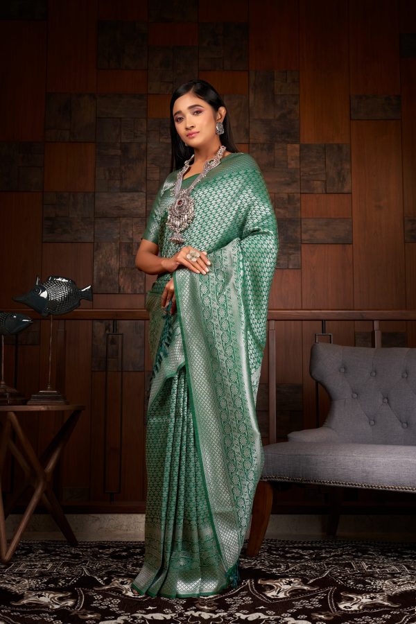 Vardha Teal Green Silver Zari Kanjeevaram Silk Saree Supply