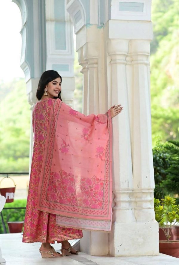 Yufta Pink Handblocked Printed Kurta with Trouser and Dupatta Online